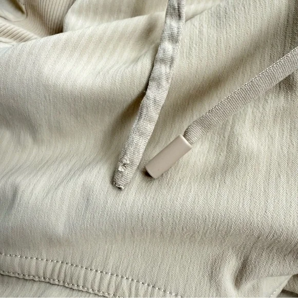Lululemon Beyond the Studio 7/8 Jogger Trench Beige Size 6 - Picture 11 of 11